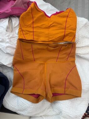 AERIE High-Waist Ribbed Orange Women’s Shorts and matching top with Pink Trim